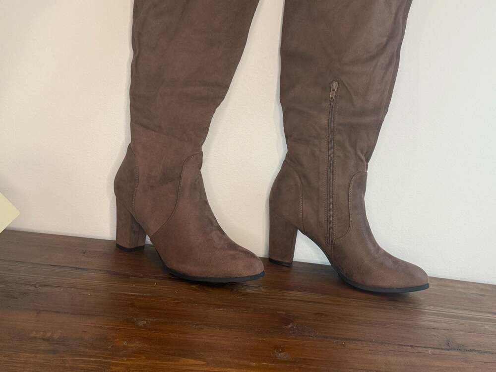 J. Adams Aspen Brown Suede Over the Knee Heeled Boots Size 8.5